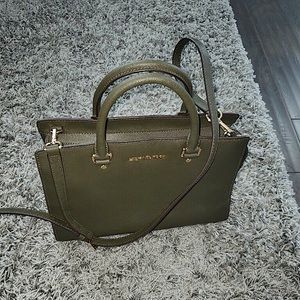 MK authentic Selma Sachel